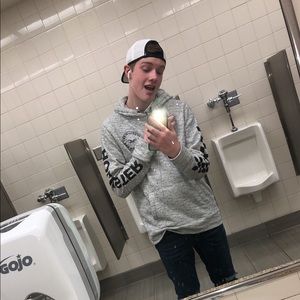 Meet your Posher, Grant